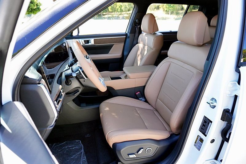 New 2025 Hyundai Santa Fe Limited AWD/4WD image 19