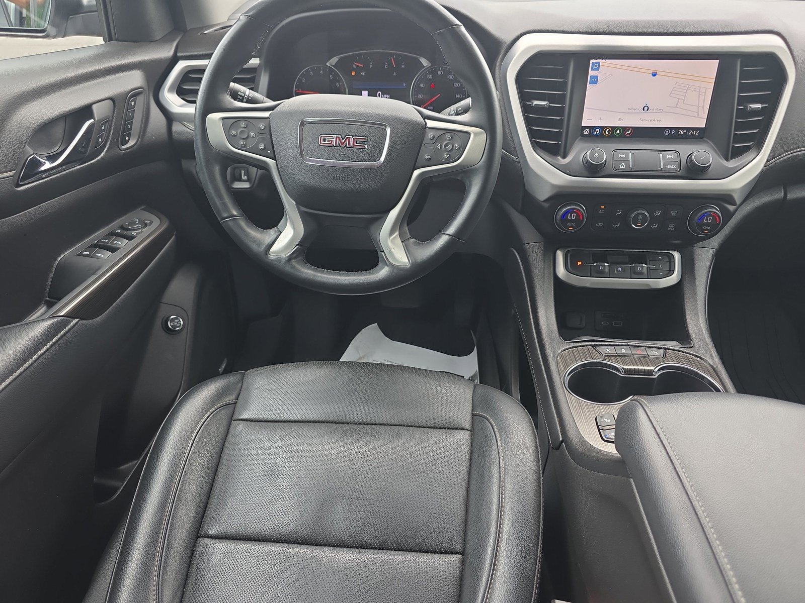 Used 2023 GMC Acadia SLT w/ Preferred Package FWD image 17