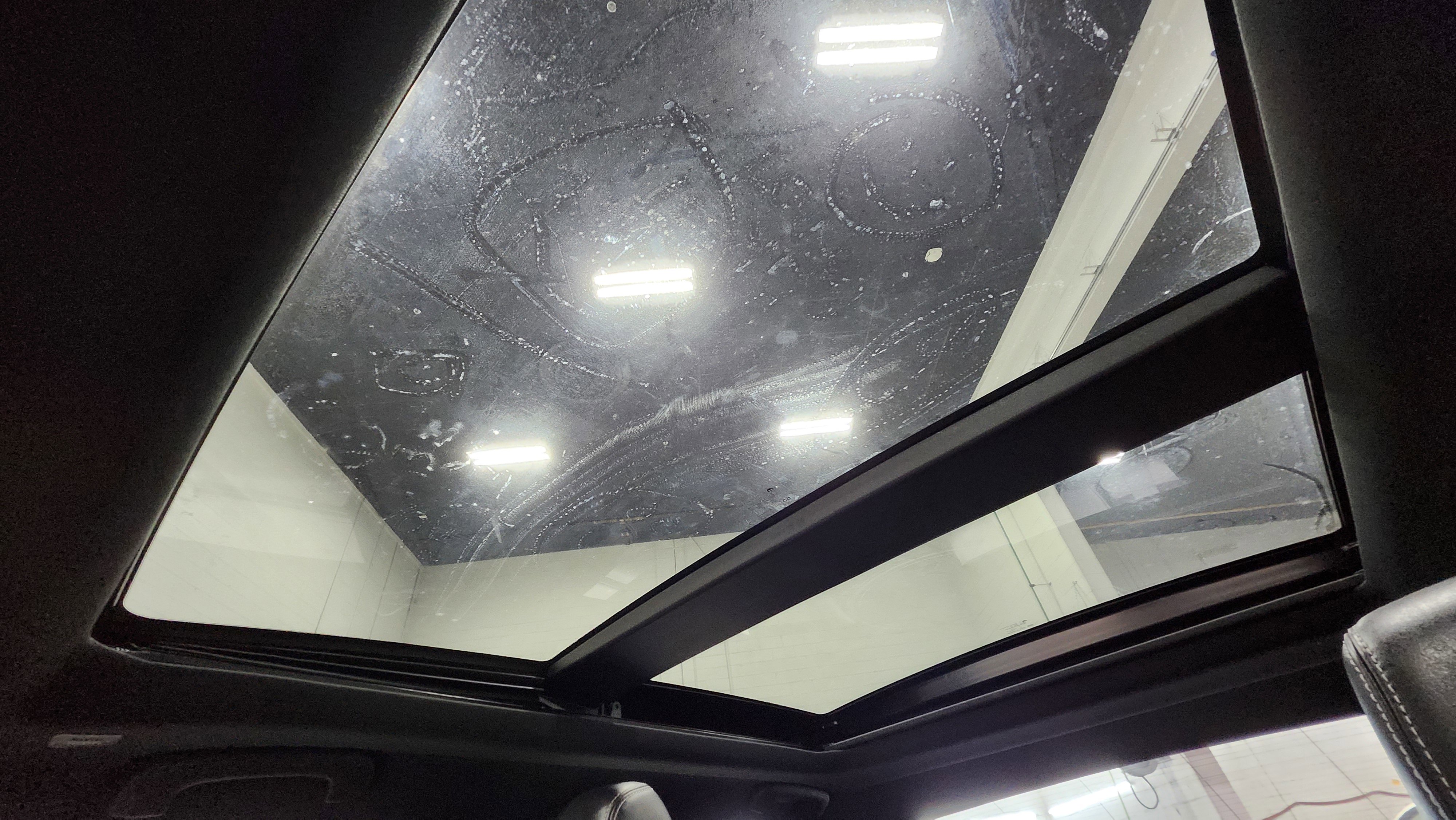 Used 2023 Chrysler 300 S image 2