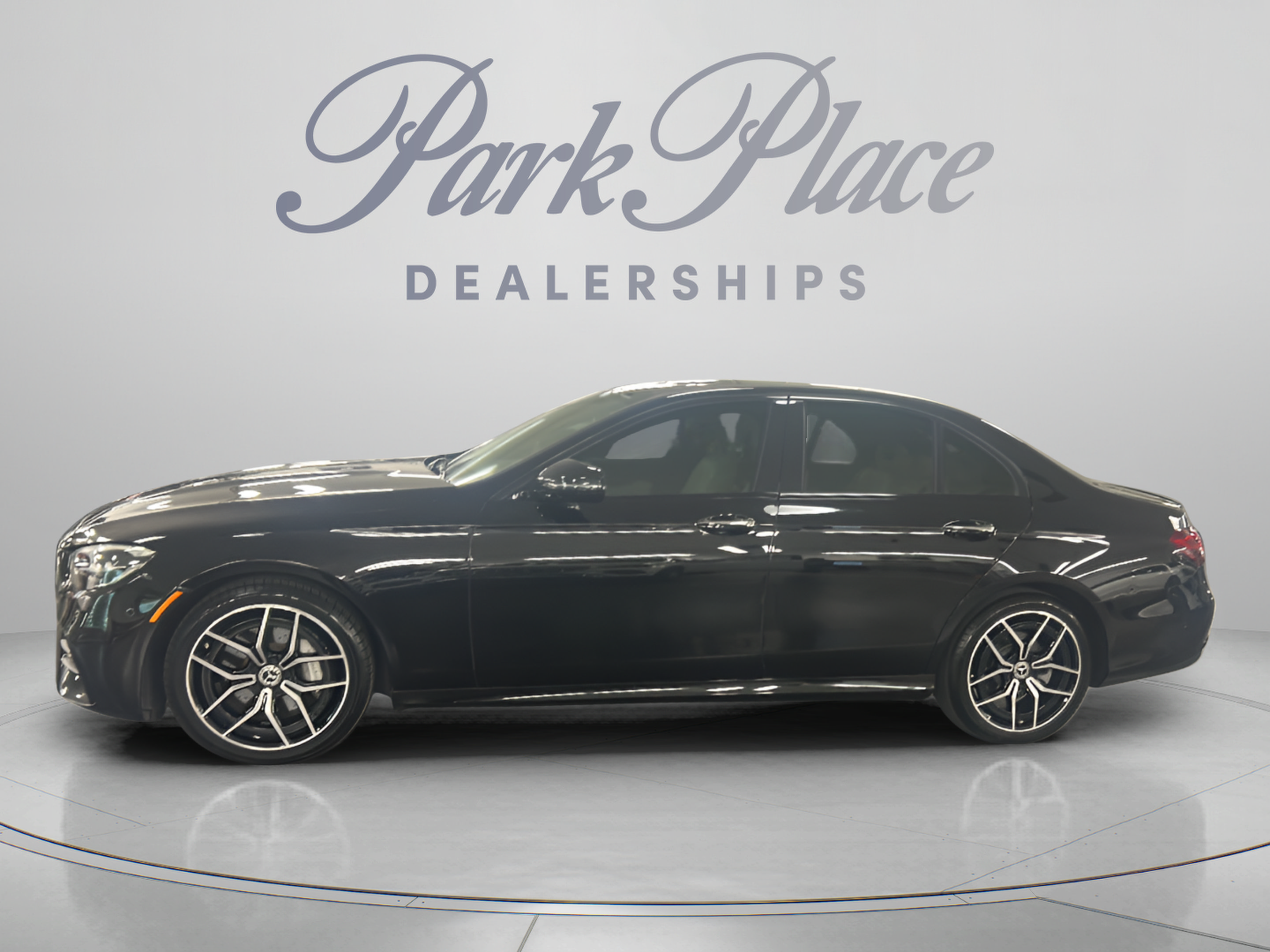 Used 2022 Mercedes-Benz E 350 Sedan image 2