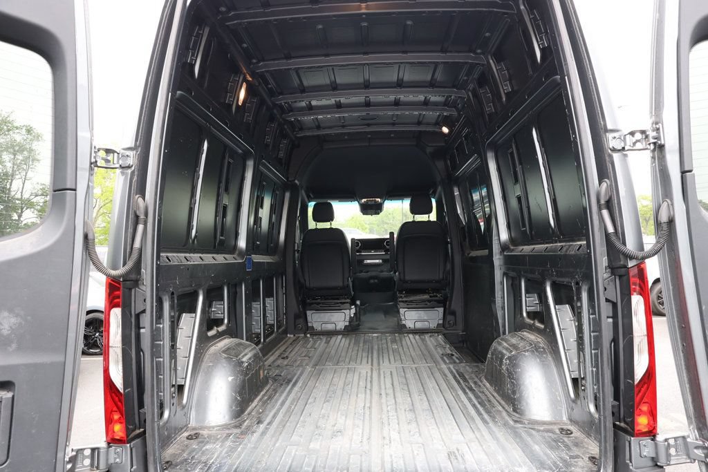 Used 2023 Mercedes-Benz Sprinter 2500 image 22