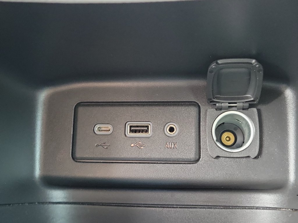 Used 2023 Chevrolet Equinox LS w/ LS Convenience Package FWD image 33