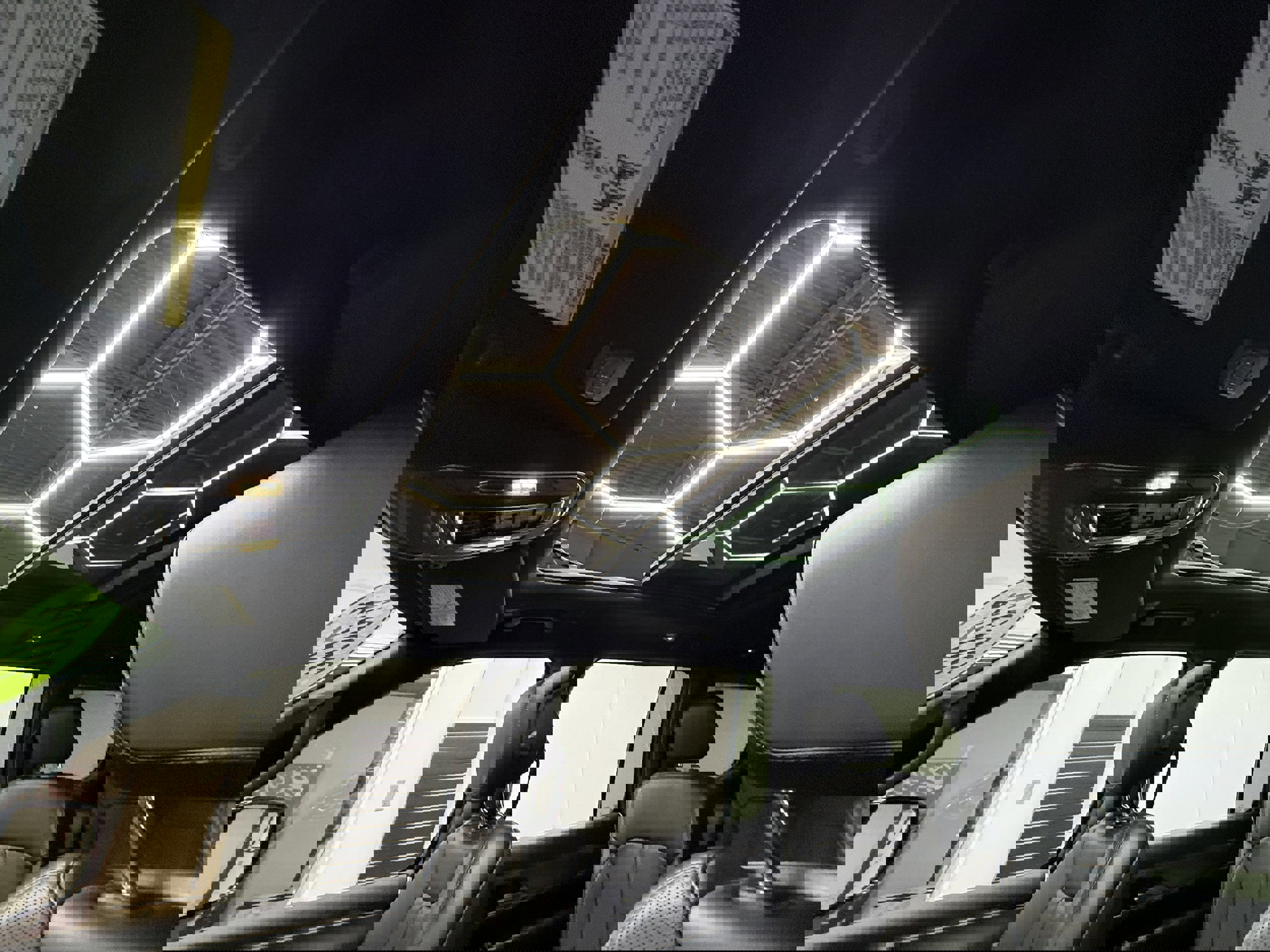 Used 2024 Jeep Wagoneer Series II AWD/4WD image 5