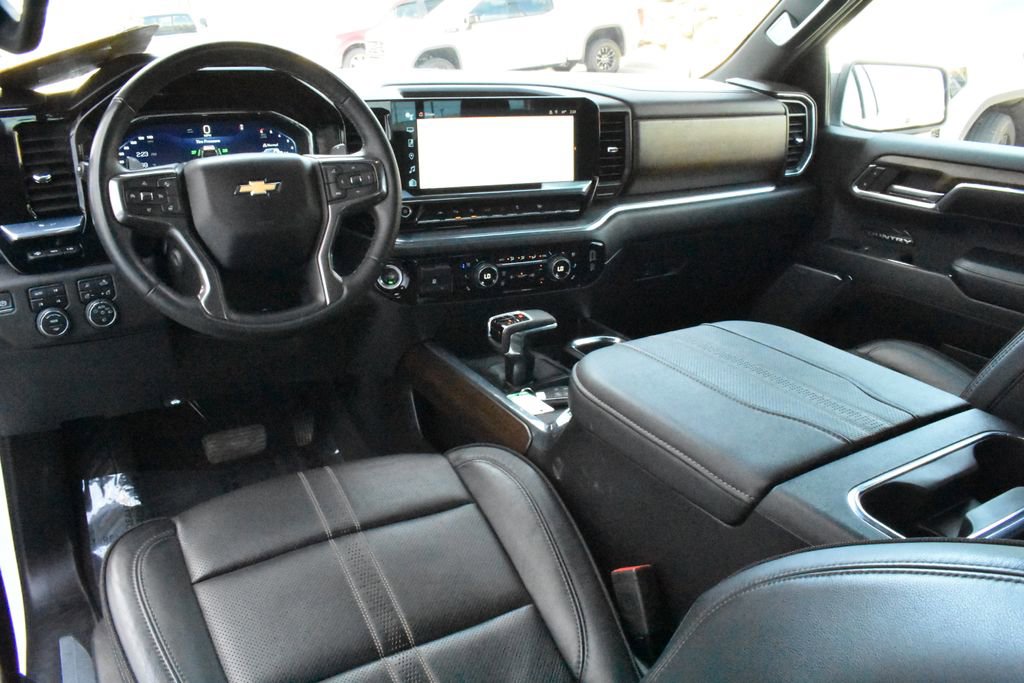 Certified 2024 Chevrolet Silverado 1500 High Country w/ Technology Package AWD/4WD image 27