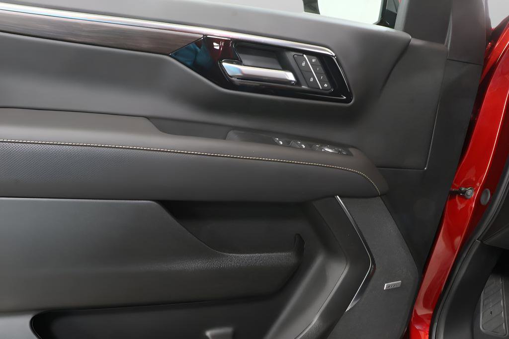 New 2026 Chevrolet Suburban Premier image 22