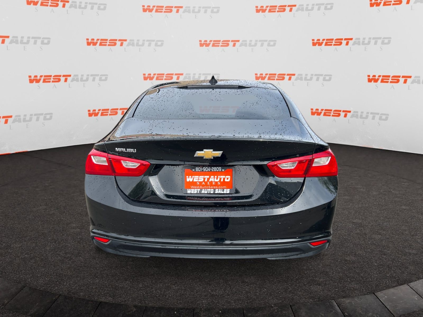 Used 2022 Chevrolet Malibu LS FWD image 4