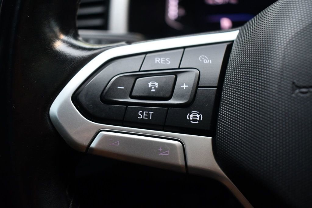 Used 2021 Volkswagen Atlas SEL Premium image 25