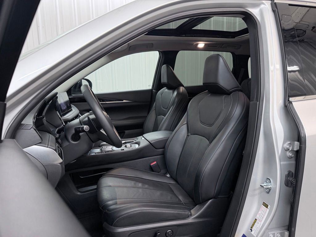 Certified 2023 INFINITI QX60 Pure FWD image 13