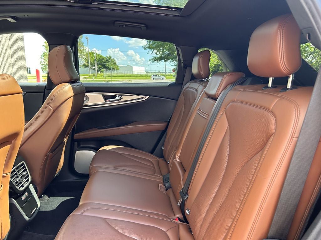 Used 2021 Lincoln Nautilus Reserve w/ Equipment Group 202A AWD/4WD image 12