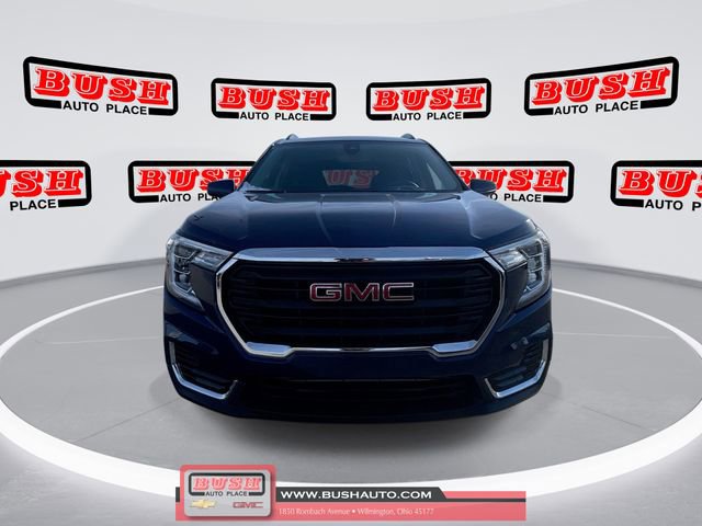 Used 2023 GMC Terrain SLE w/ Driver Convenience Package image 5