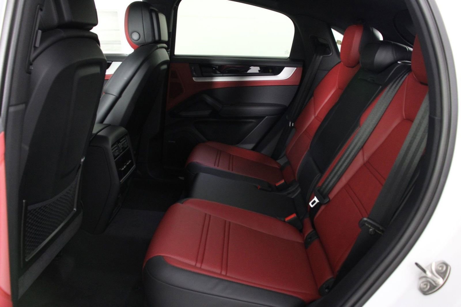 New 2026 Porsche Cayenne Coupe image 18