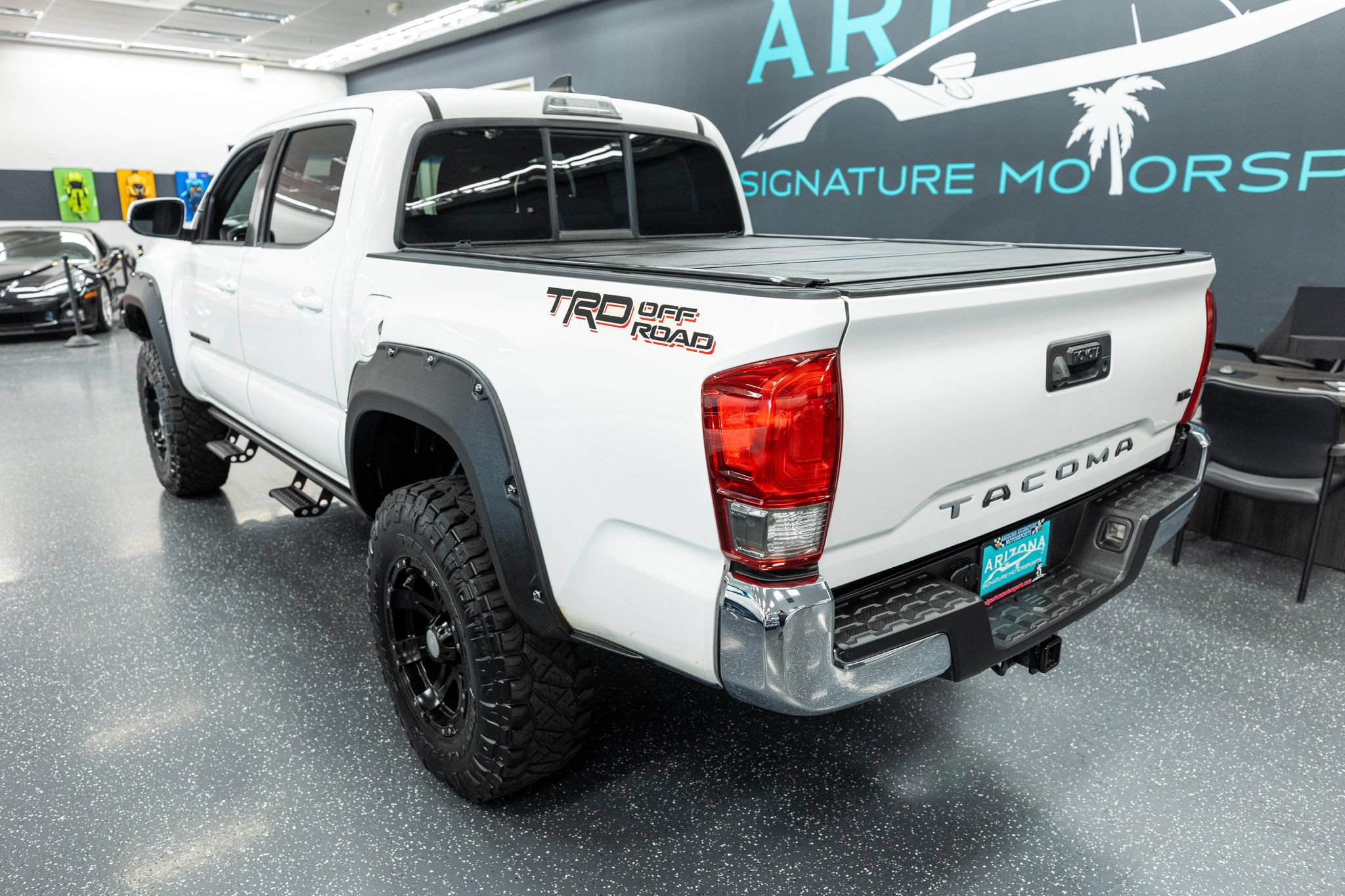 Used 2016 Toyota Tacoma TRD Off-Road w/ Towing Package RWD image 8