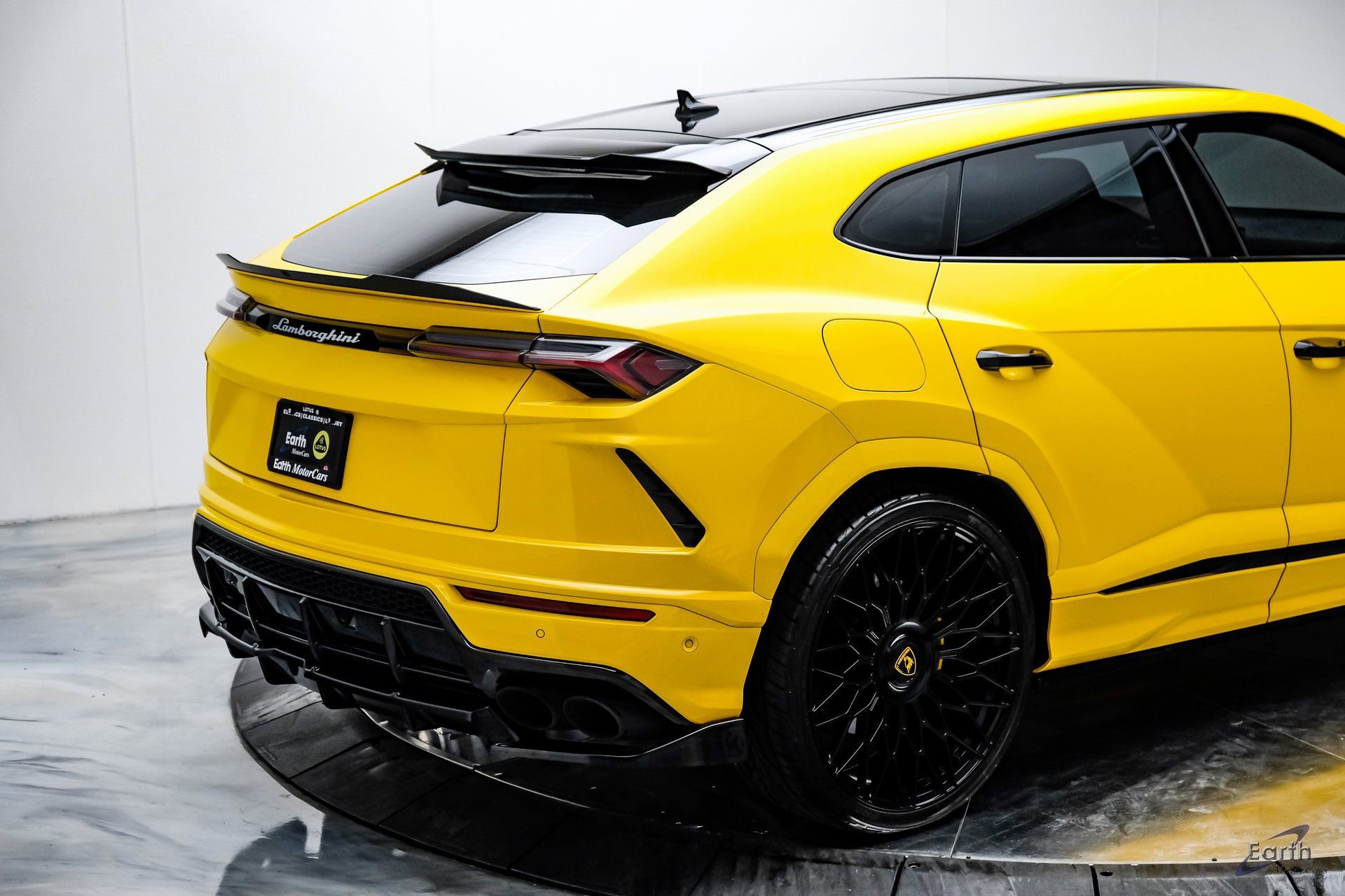Used 2021 Lamborghini Urus image 19