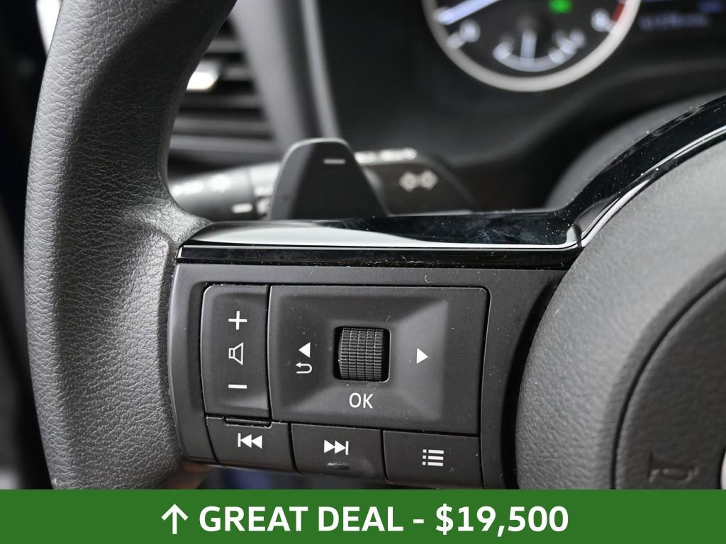 Used 2023 Nissan Rogue SV image 25
