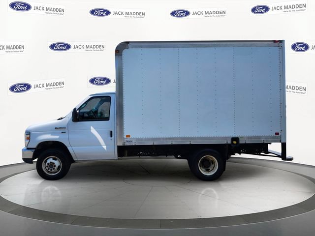 Used 2015 Ford E-350 and Econoline 350 Super Duty w/ Power Windows & Locks Group RWD image 2