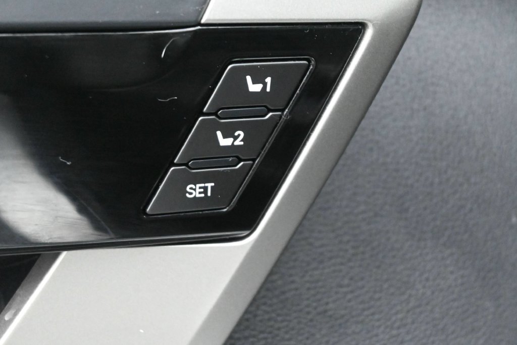 Used 2022 Toyota Tundra Limited AWD/4WD image 5