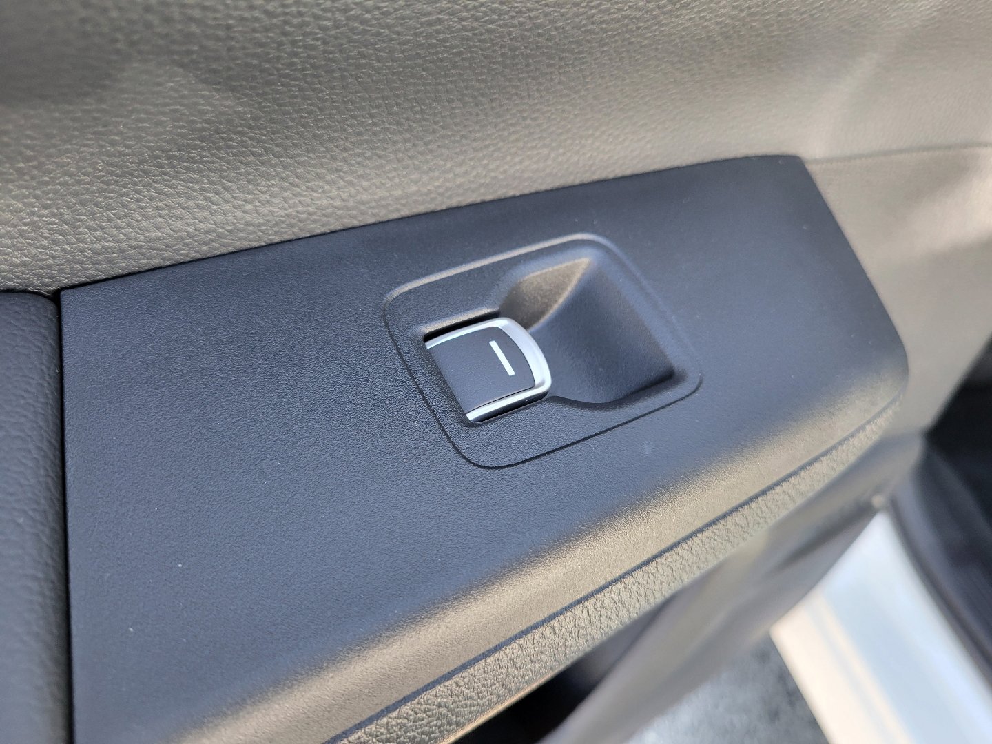 Used 2025 Honda CR-V Sport Touring image 15