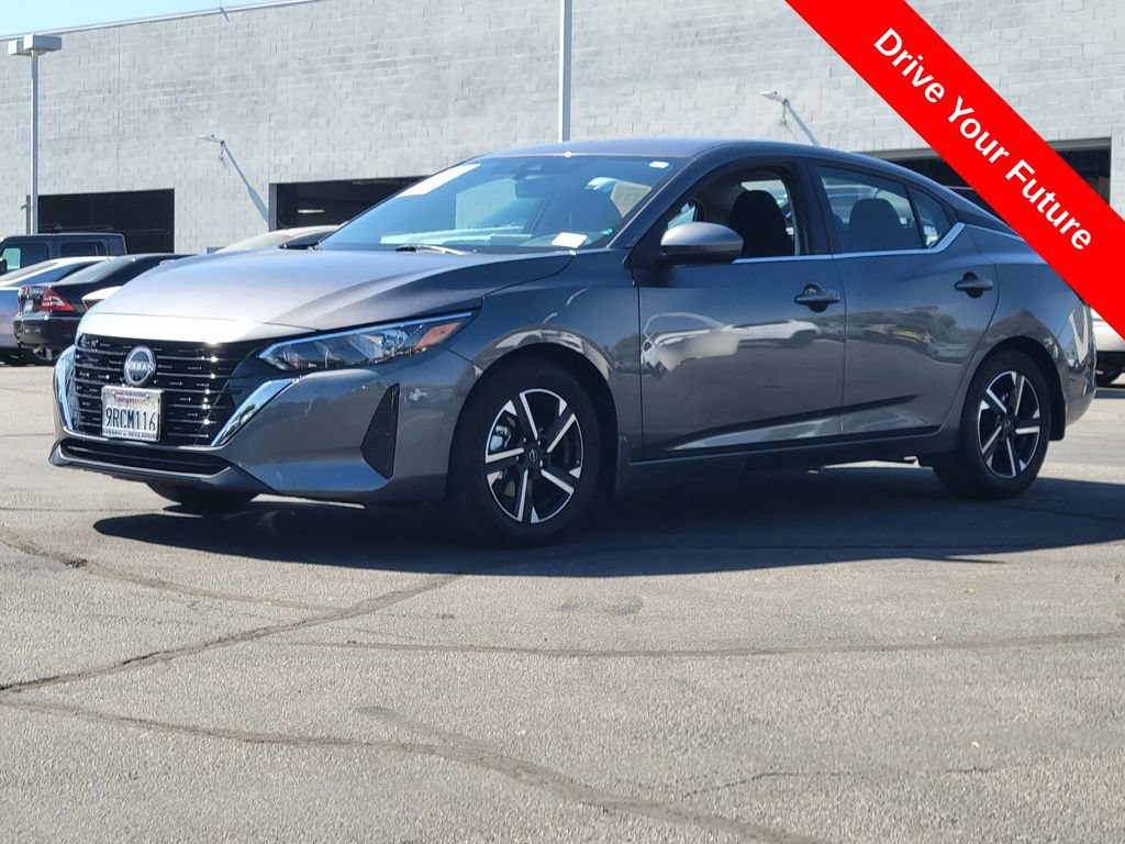 Used 2025 Nissan Sentra SV FWD image 2