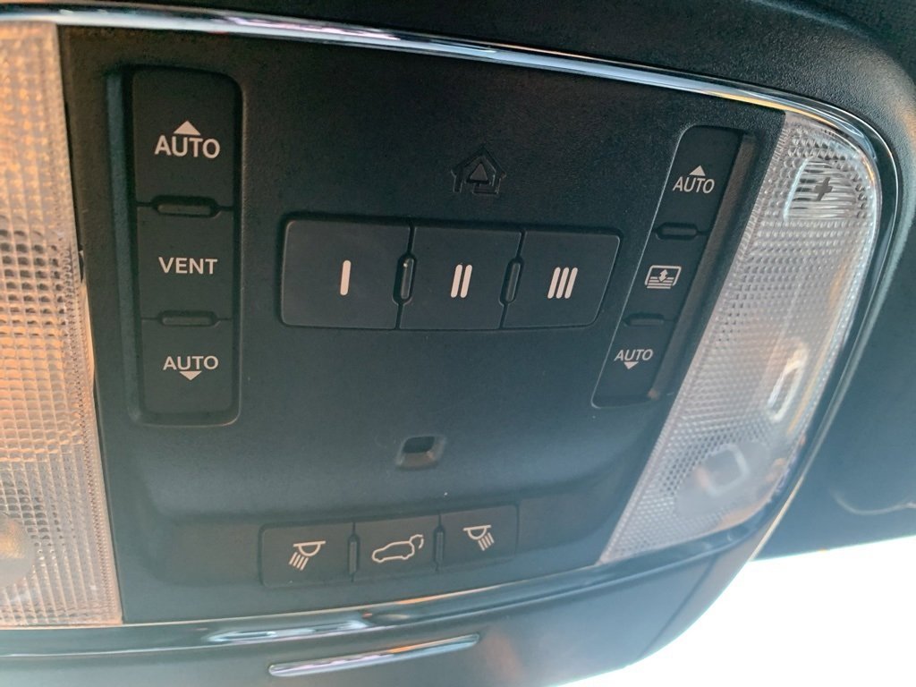 Used 2021 Jeep Grand Cherokee Limited w/ Luxury Group II image 20