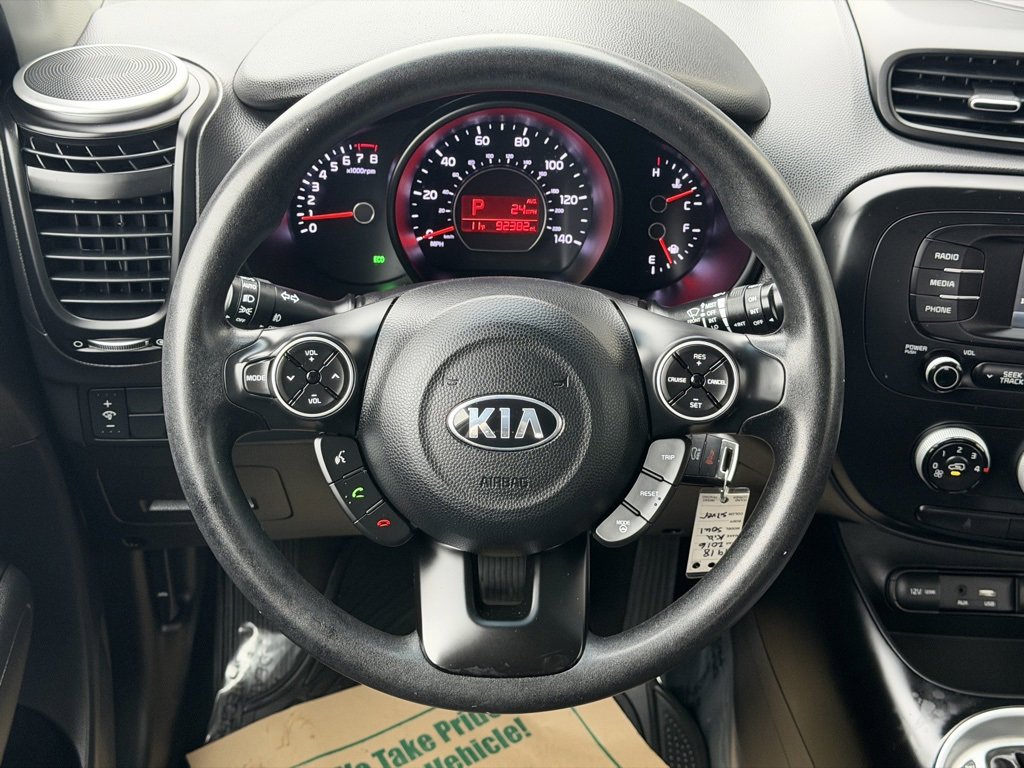 Used 2016 Kia Soul + image 19