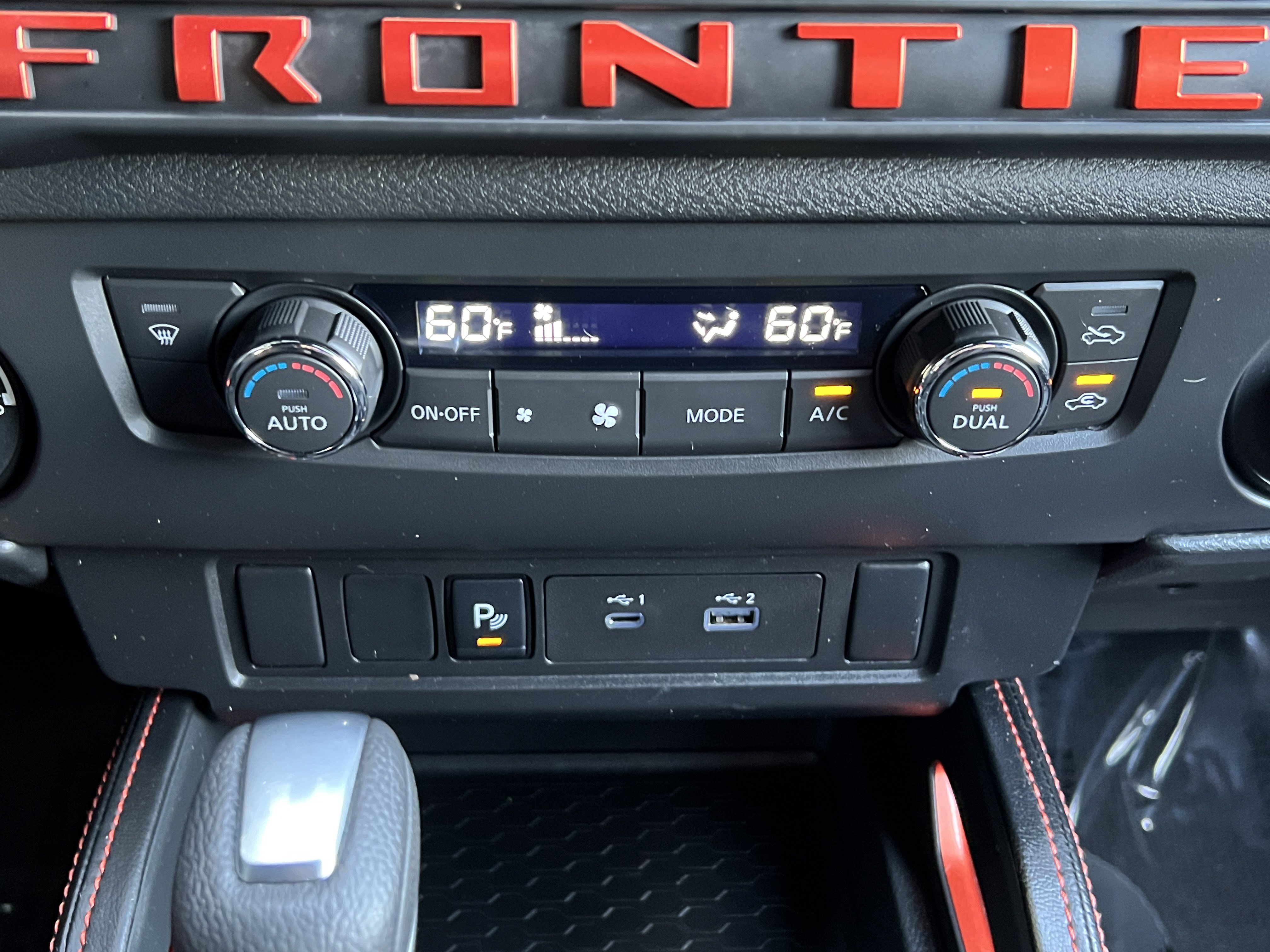 Used 2025 Nissan Frontier PRO-4X AWD/4WD image 28