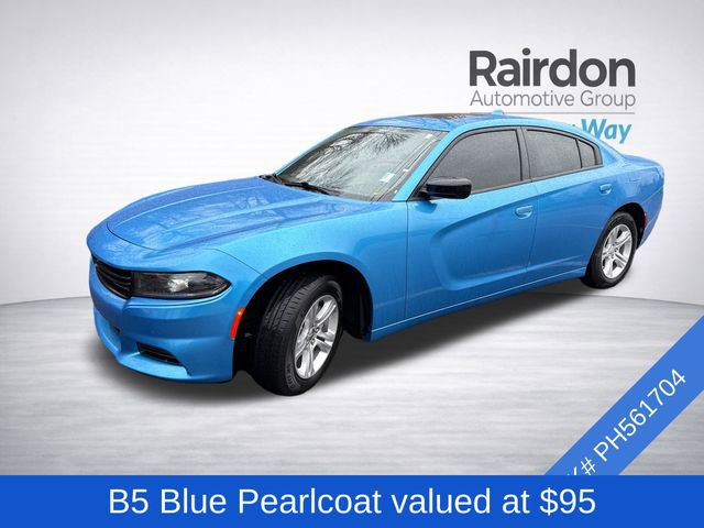 Used 2023 Dodge Charger SXT image 3