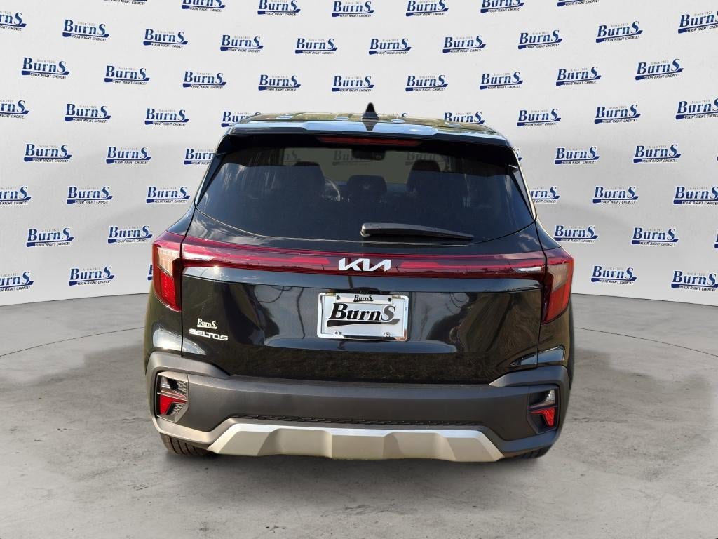 New 2026 Kia Seltos LX FWD image 6