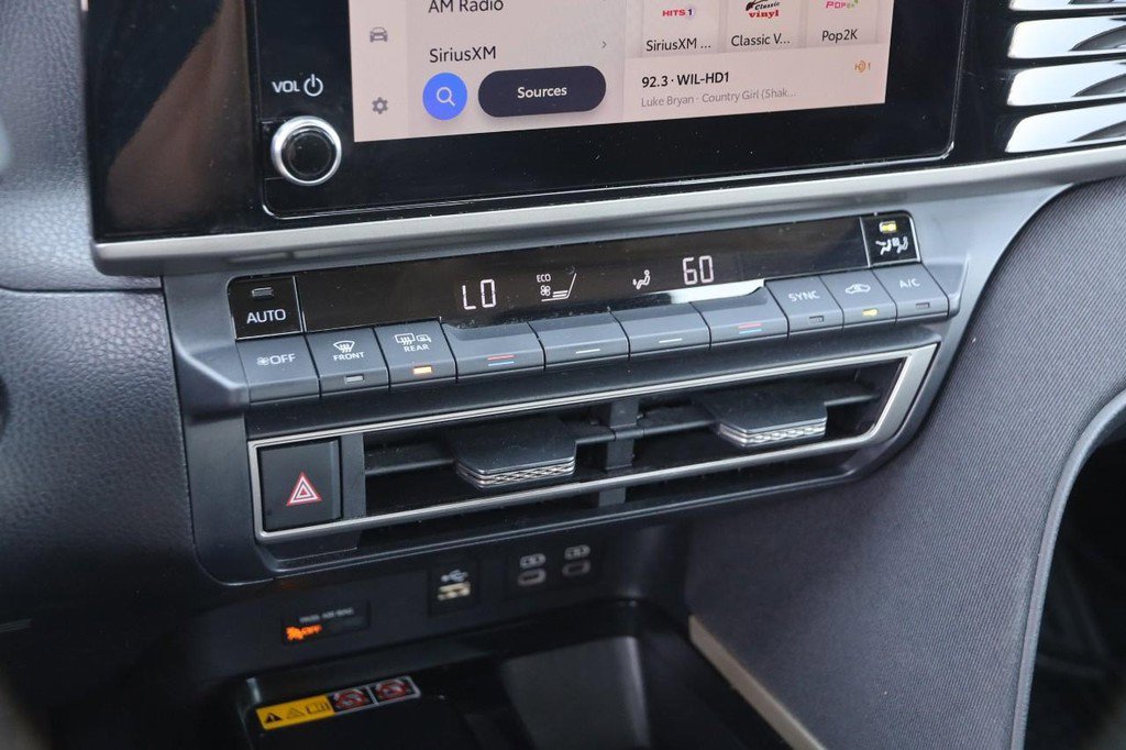 Used 2025 Toyota Camry LE image 17