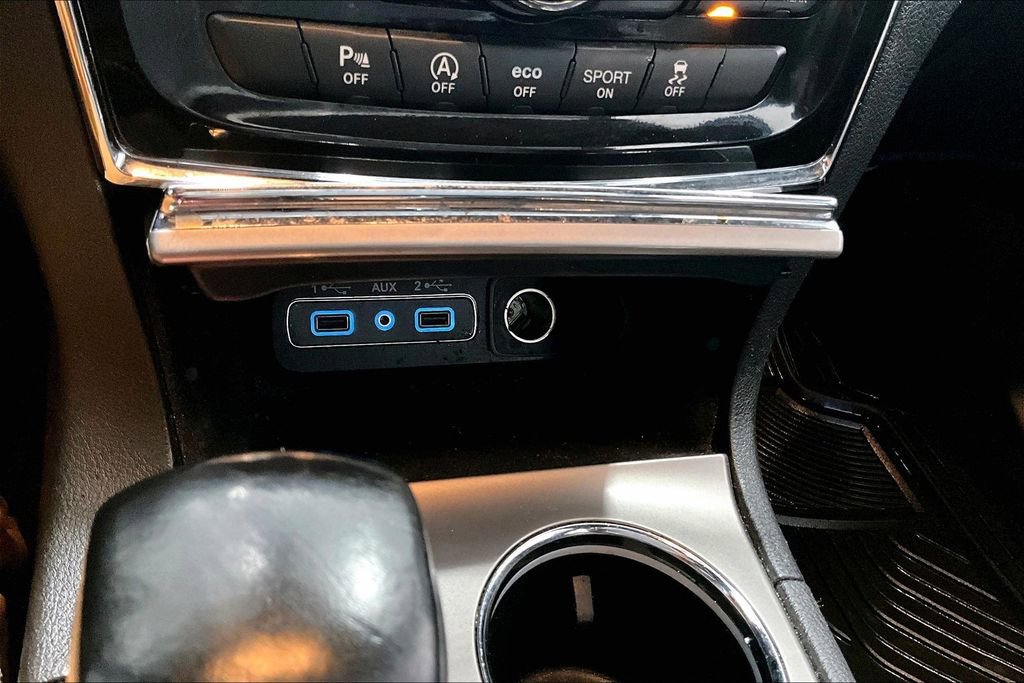 Used 2021 Jeep Grand Cherokee Limited w/ Luxury Group II image 16