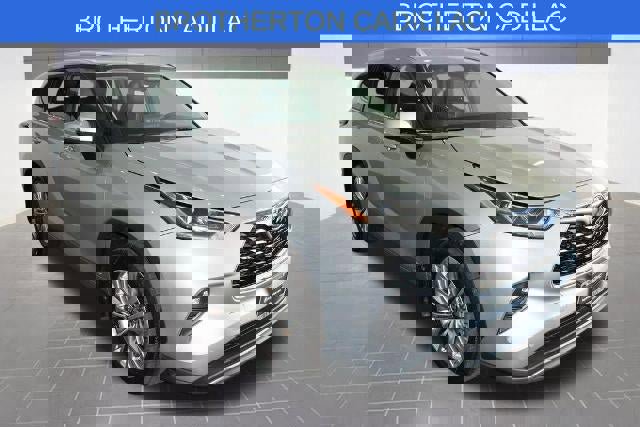 Used 2024 Toyota Highlander Platinum image 9