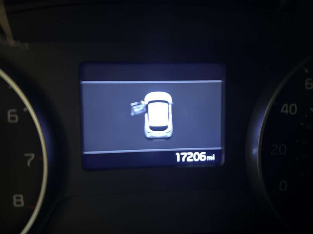 Used 2023 Kia Seltos Nightfall Edition image 17