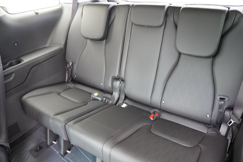 New 2027 Kia Carnival EX FWD image 12