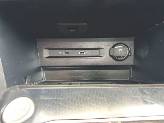 Certified 2025 Volkswagen Taos SE AWD/4WD image 35