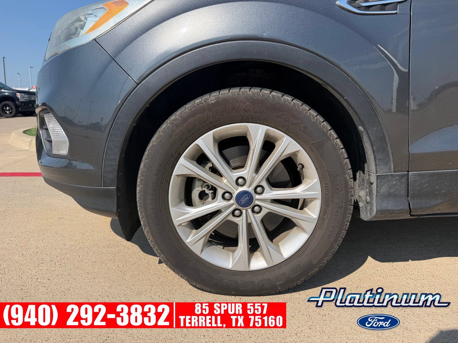 Used 2017 Ford Escape SE w/ SE Leather Comfort Package FWD image 4