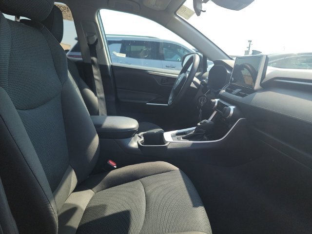 Used 2025 Toyota RAV4 LE AWD/4WD image 12