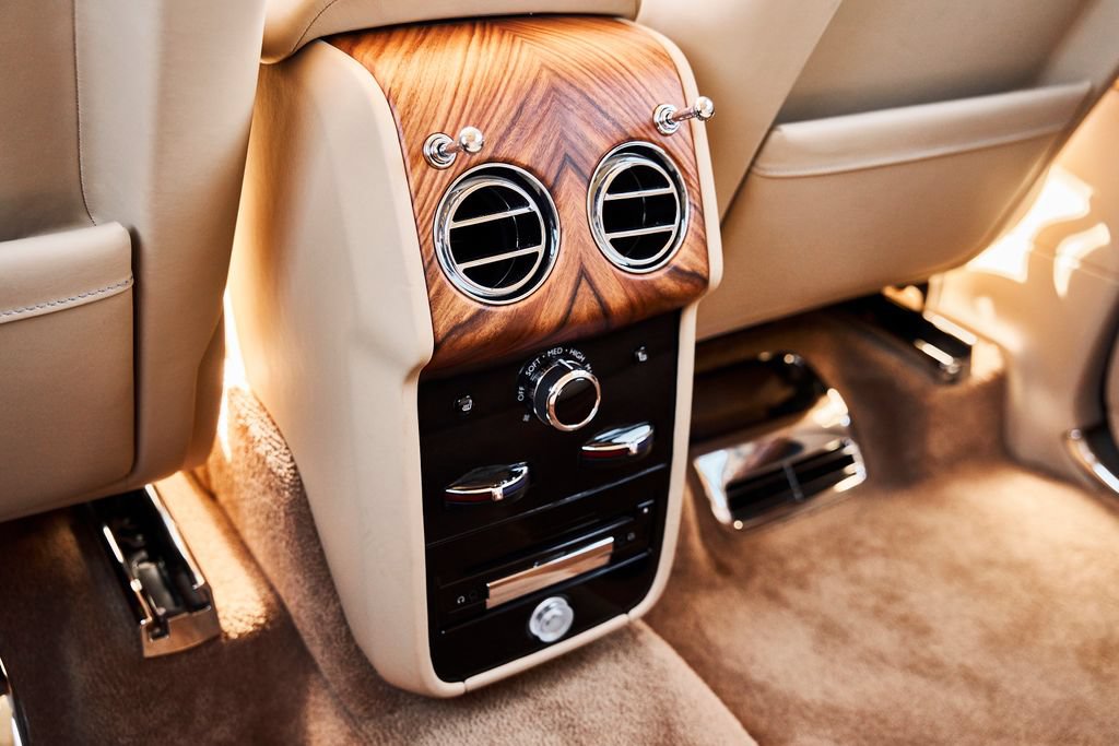 Used 2020 Rolls-Royce Cullinan AWD/4WD image 46