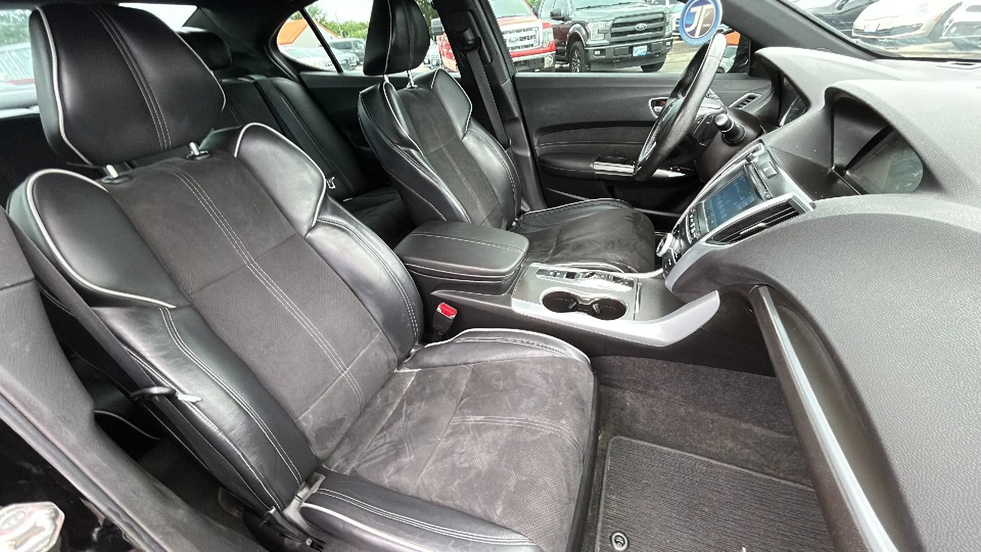 Used 2018 Acura TLX V6 w/ Technology & A-SPEC Pkg FWD image 34