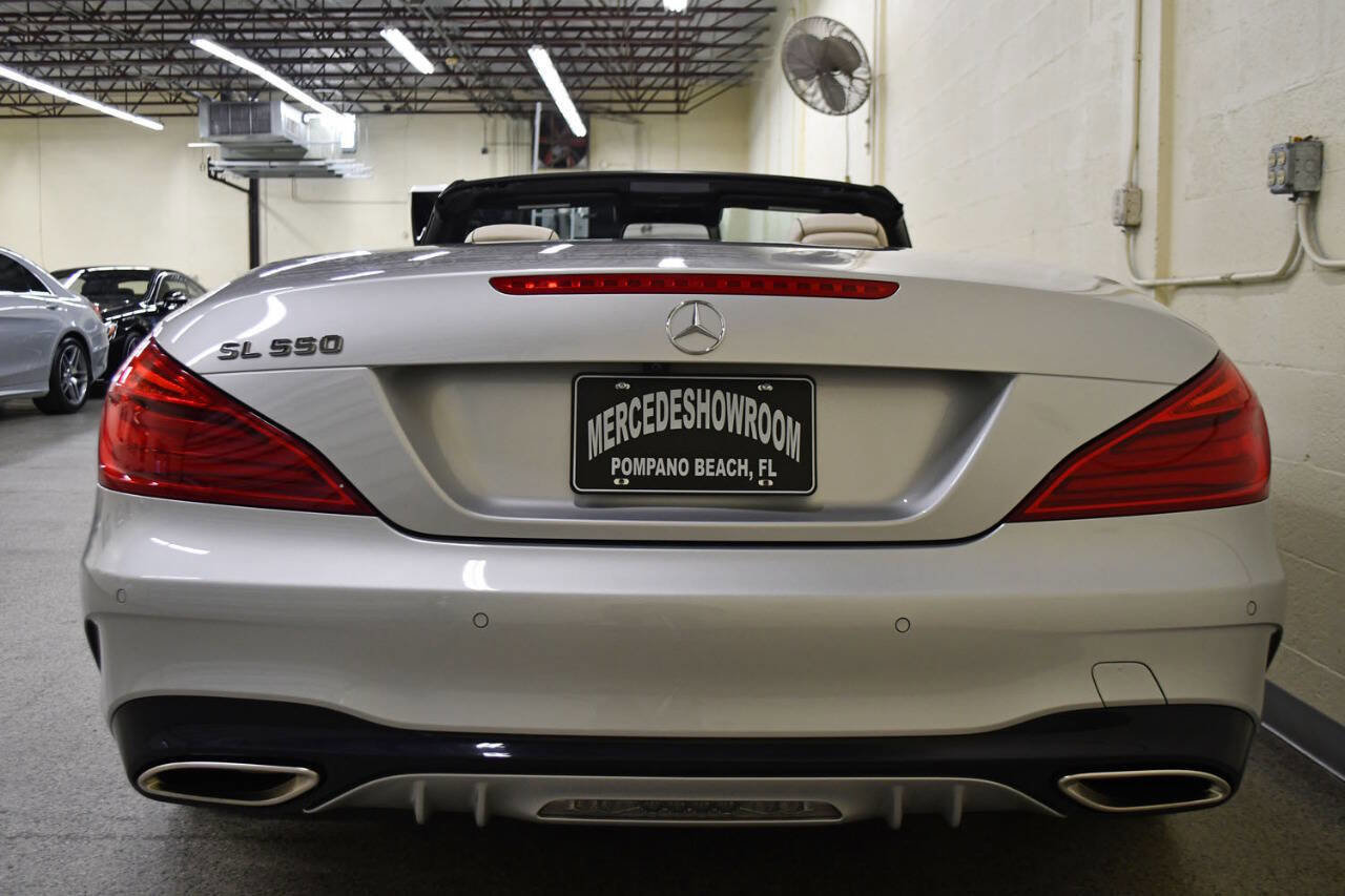 Used 2017 Mercedes-Benz SL 550 image 6