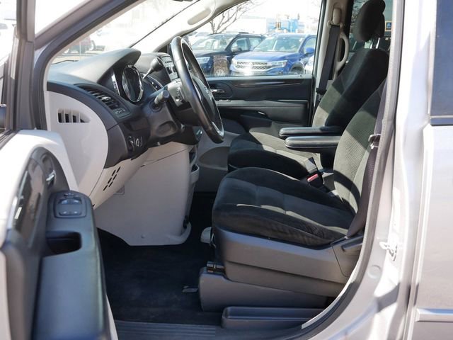 Used 2016 Dodge Grand Caravan SE w/ Quick Order Package 29E SE FWD image 13