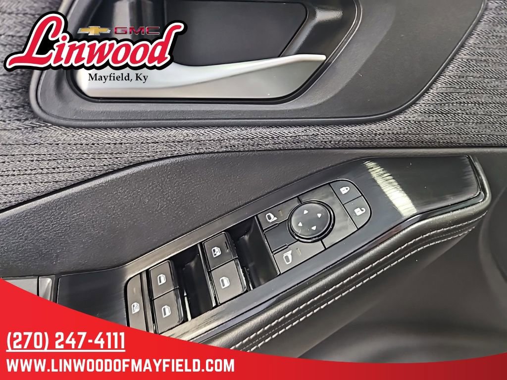 Used 2023 Nissan Rogue SV image 15