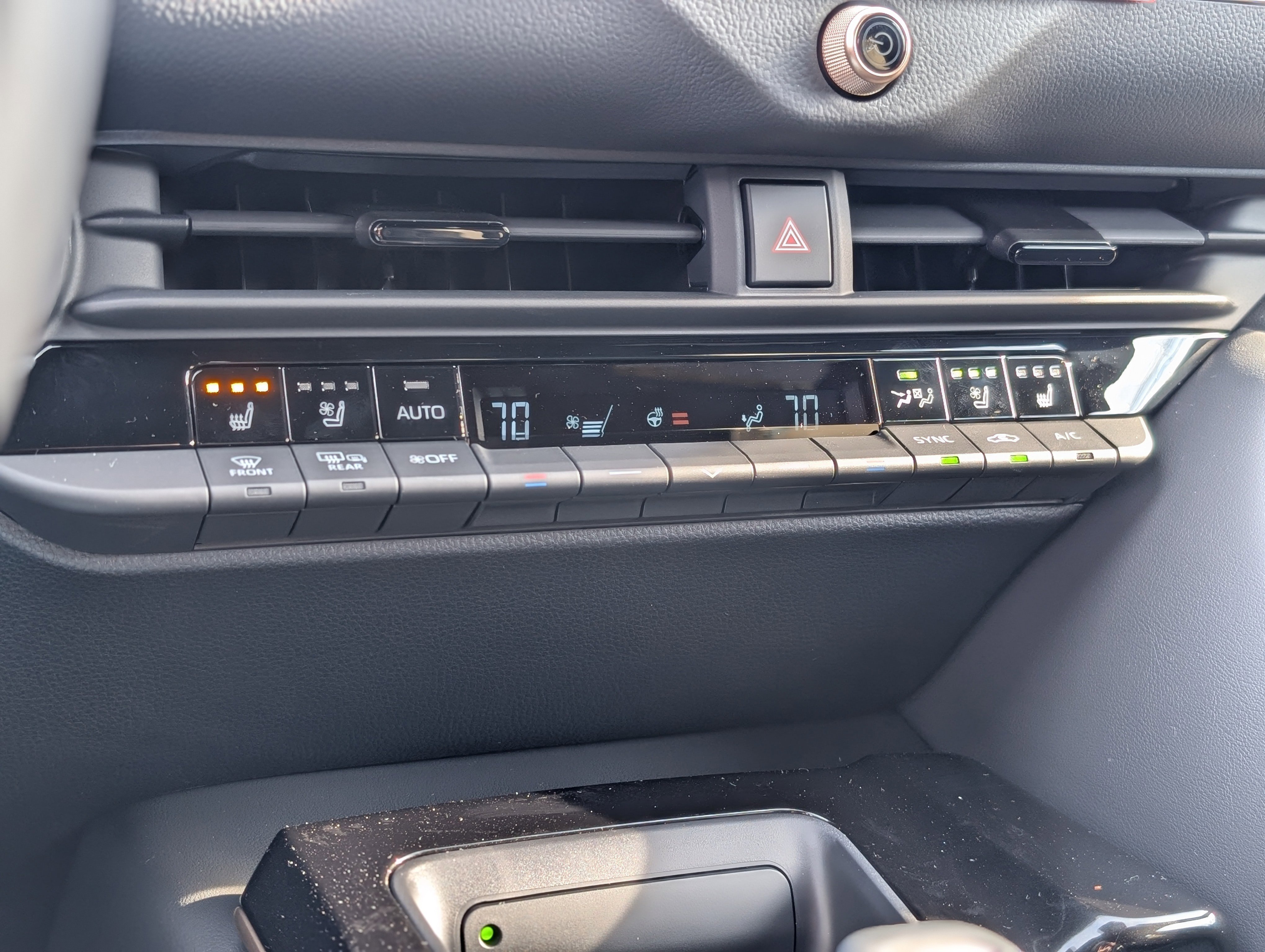 New 2025 Toyota Crown Signia image 18