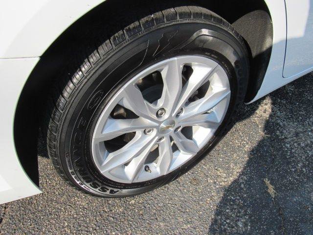 Used 2024 Chevrolet Malibu LT image 31