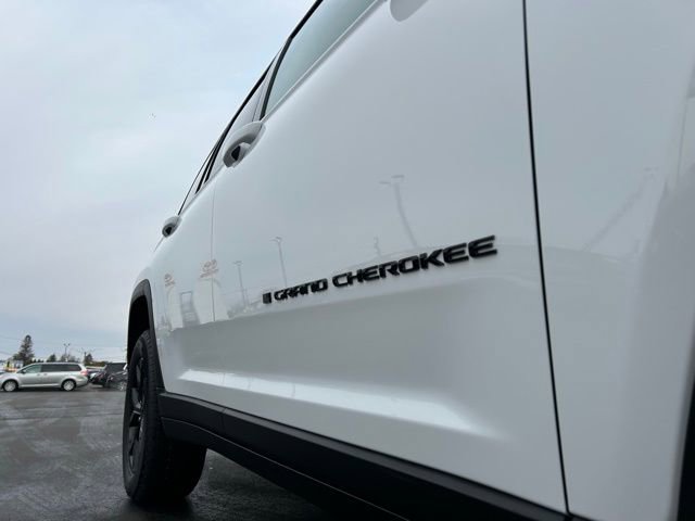 New 2026 Jeep Grand Cherokee Laredo image 17