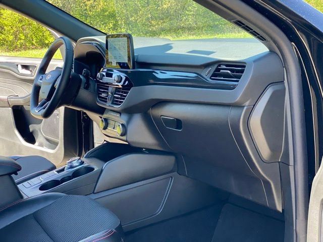 Used 2025 Ford Escape ST-Line AWD/4WD image 18