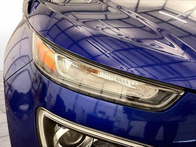 Used 2022 Hyundai Venue Limited FWD image 27