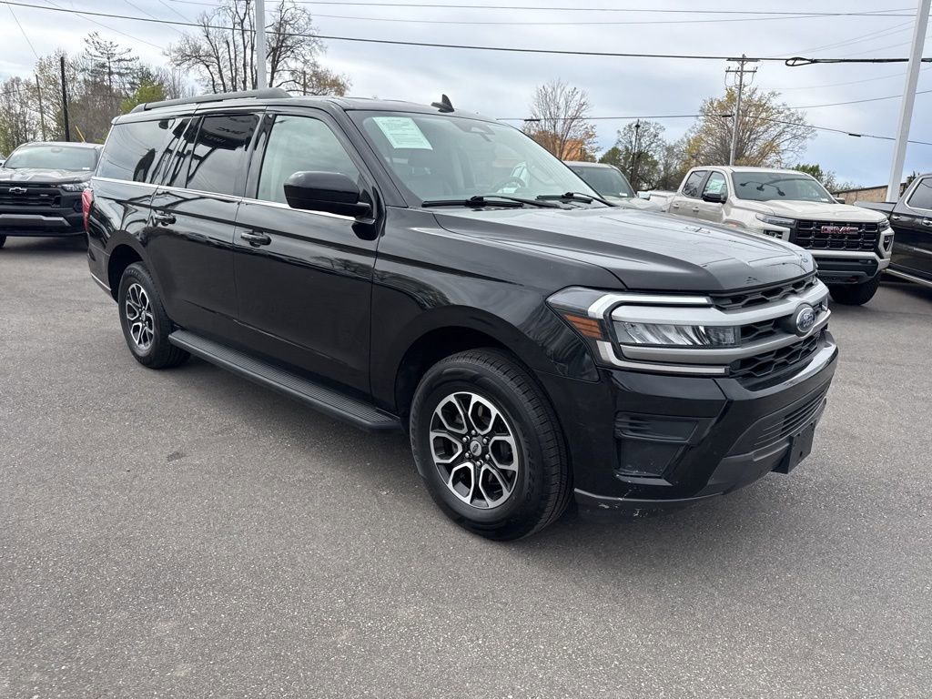 Used 2024 Ford Expedition Max XLT image 7