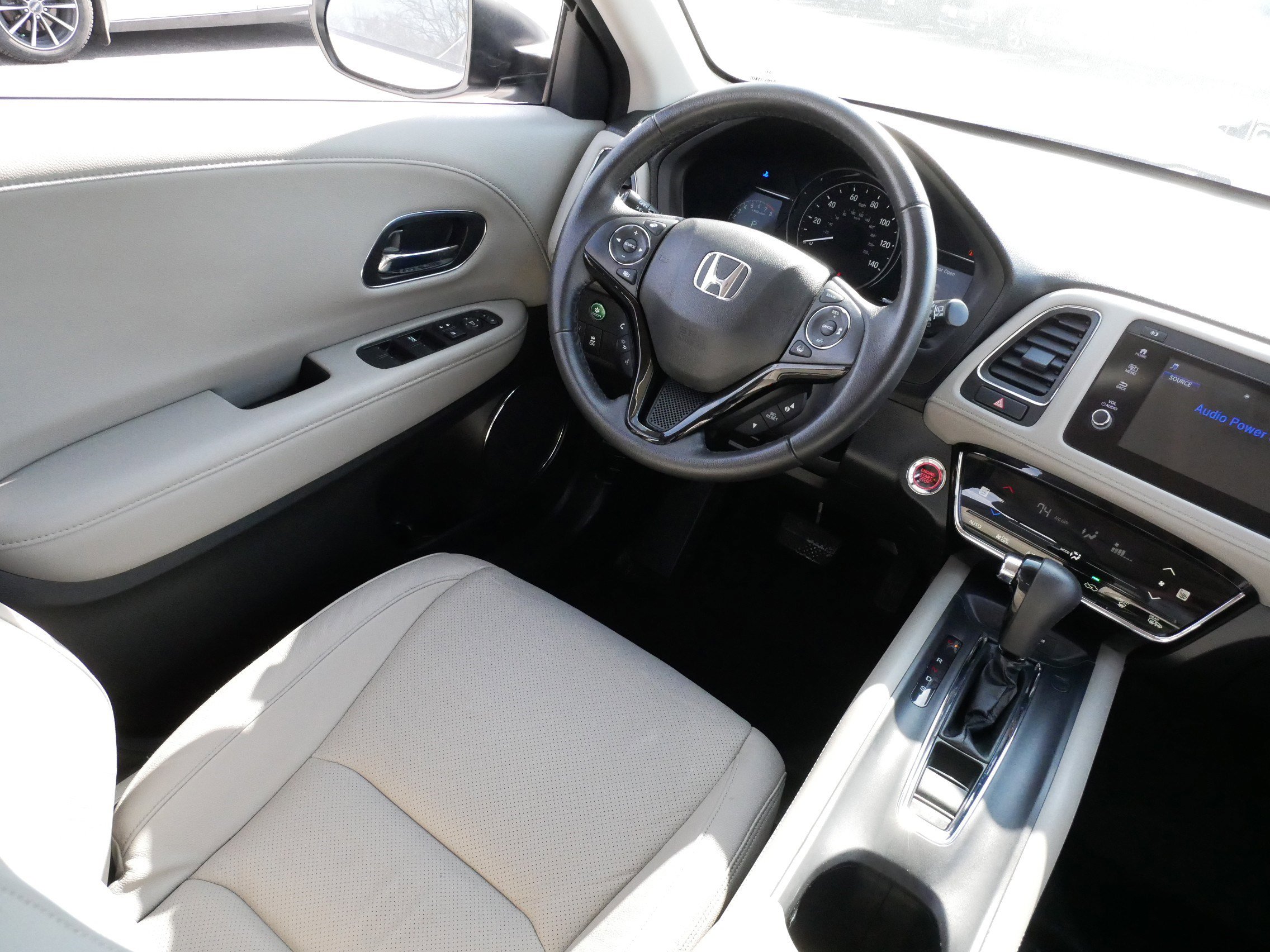 Used 2022 Honda HR-V EX-L image 10