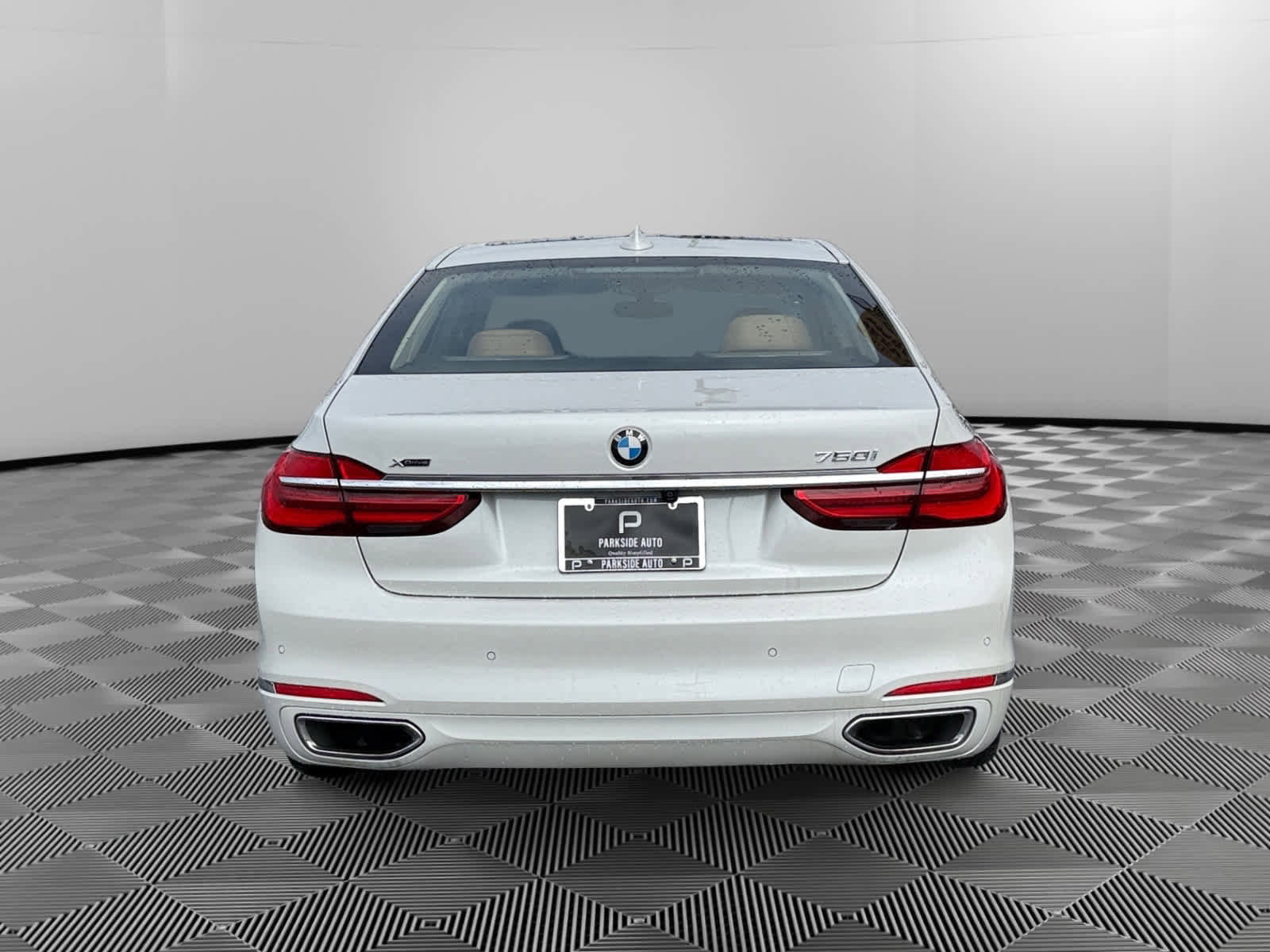 Used 2018 BMW 750i xDrive image 4