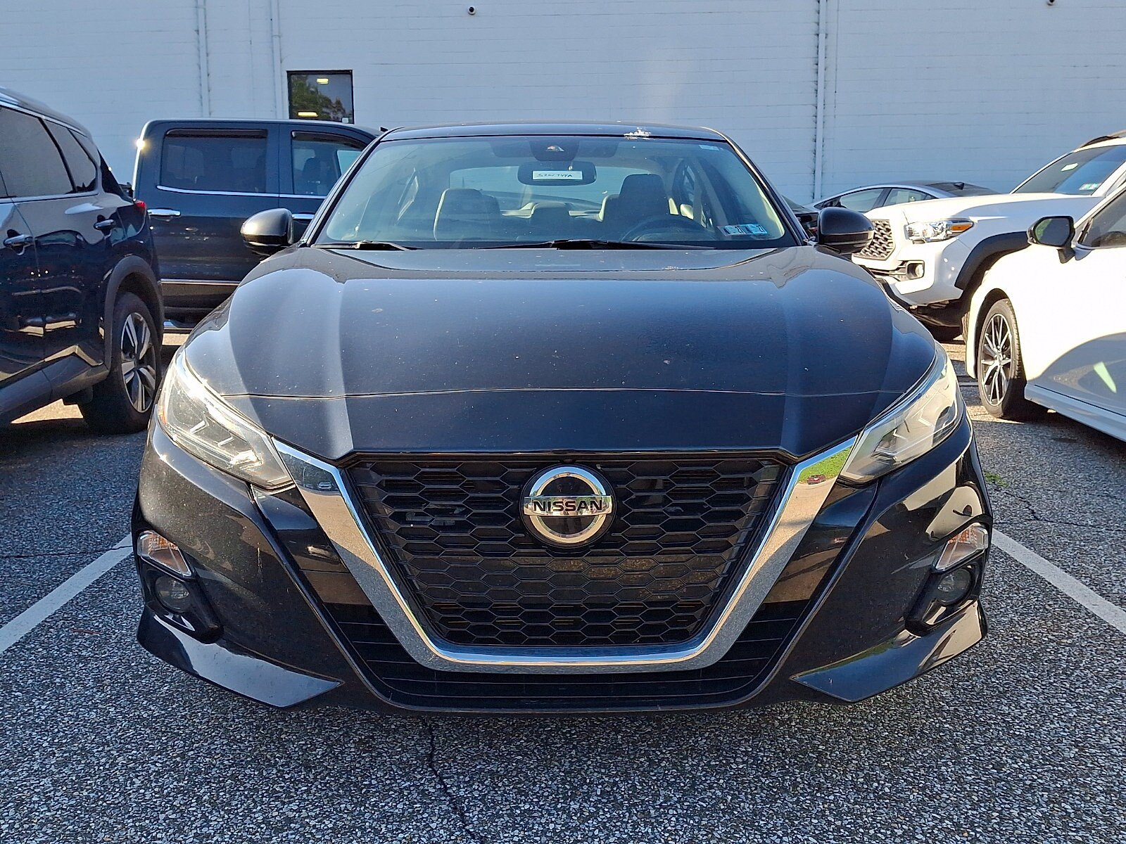 Used 2019 Nissan Altima 2.5 Platinum AWD/4WD image 2