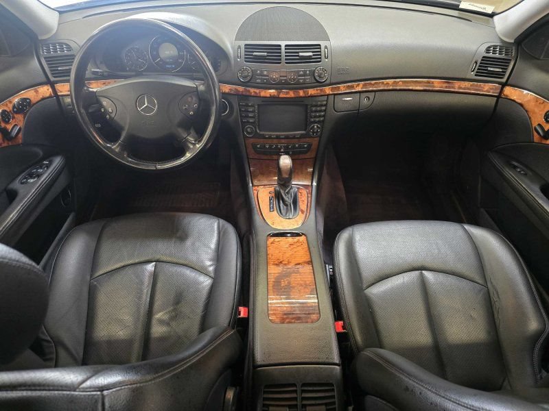 Used 2006 Mercedes-Benz E 350 4MATIC Sedan image 4